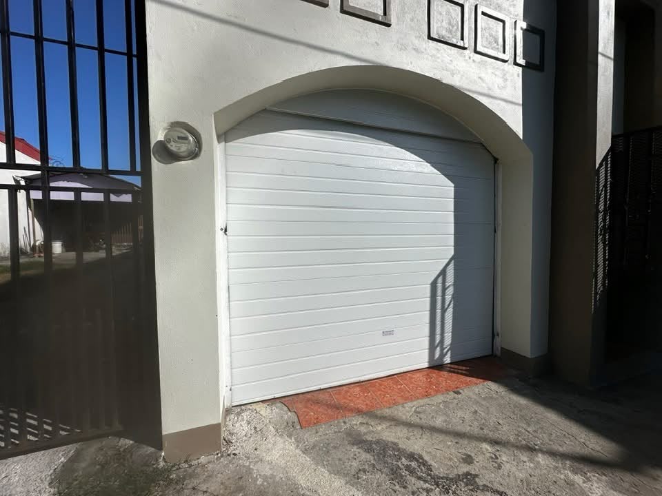 Portón Seccional 5